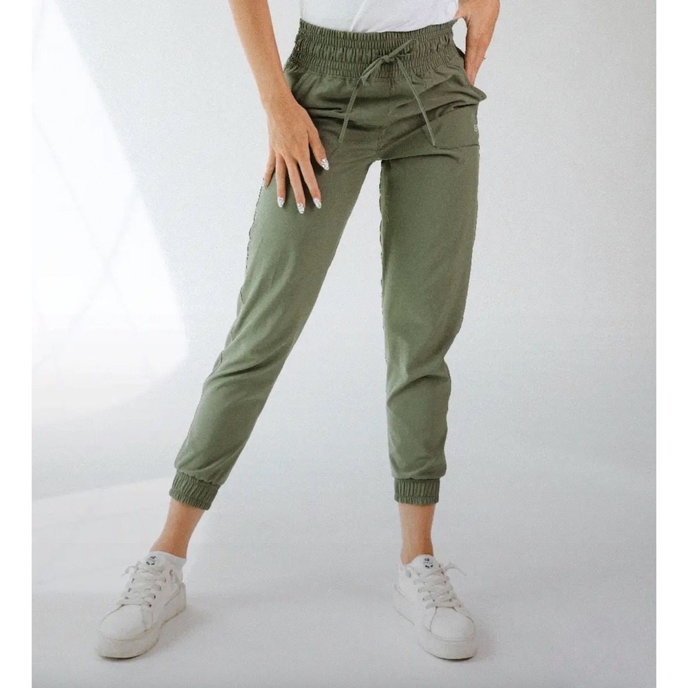 ALBION Fit Destinationโ Jogger Pant in Olive